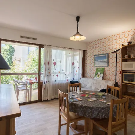 Nyaraló Cures Luchon